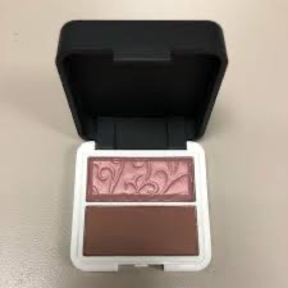 Younique One and the Same Duet Eyeshadow